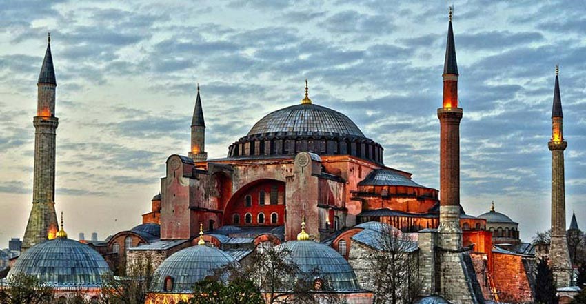 دانلود پاورپوینت تحلیل و بررسی معماری مسجد ایاصوفیه استانبول